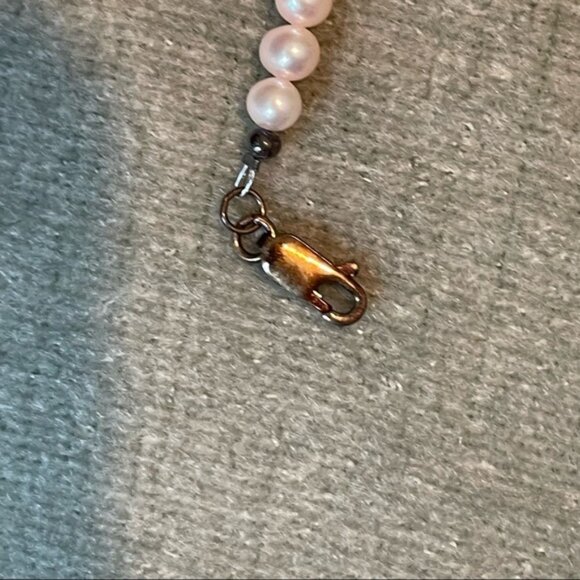 Pink Tinted Faux Pearl Bracelet - Picture 4 of 4